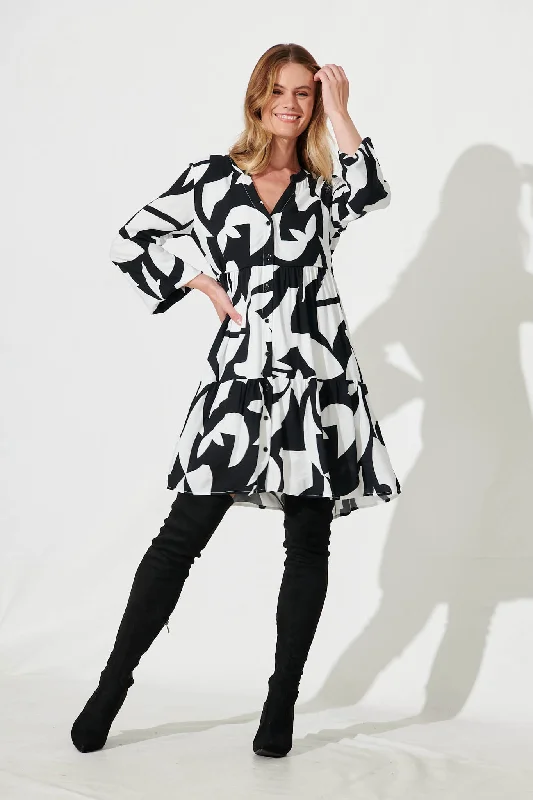 Cozumel Smock Dress In Black And Cream Geometric Print High-end unclassified dresses