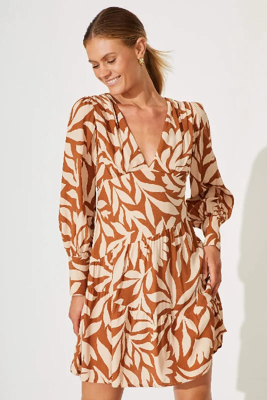 Julian Dress In Brown With Beige Leaf Print Summer unclassified dresses