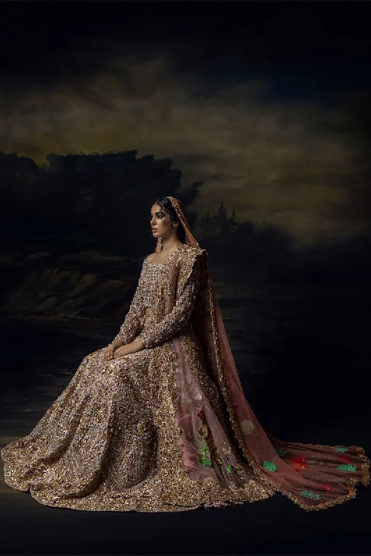 Pakistani Bridal Designer Golden Nikkah Dress Elegant unclassified dresses