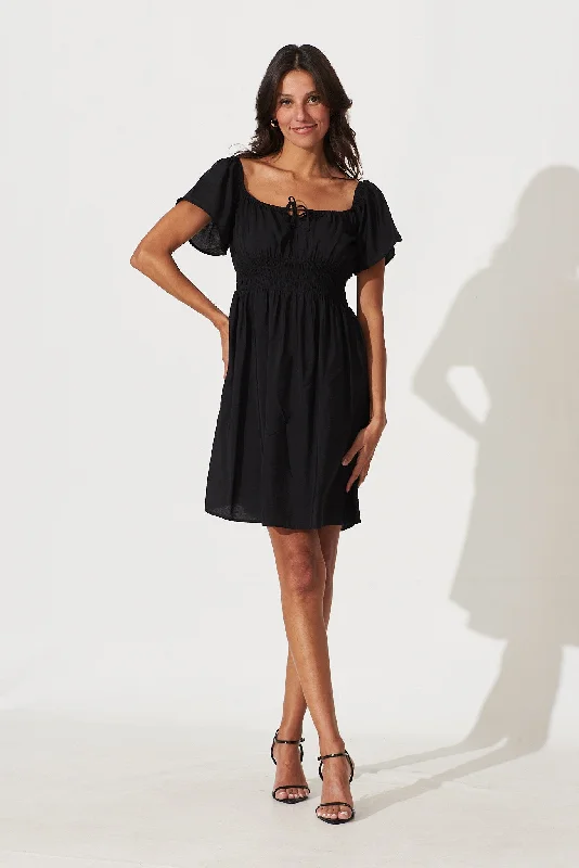 Petunia Dress In Black Short unclassified dresses